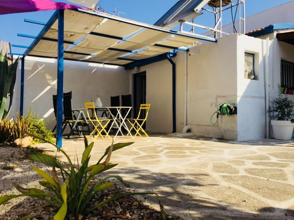 Artist Cottage In Dromolaxia Larnaca Luaran gambar